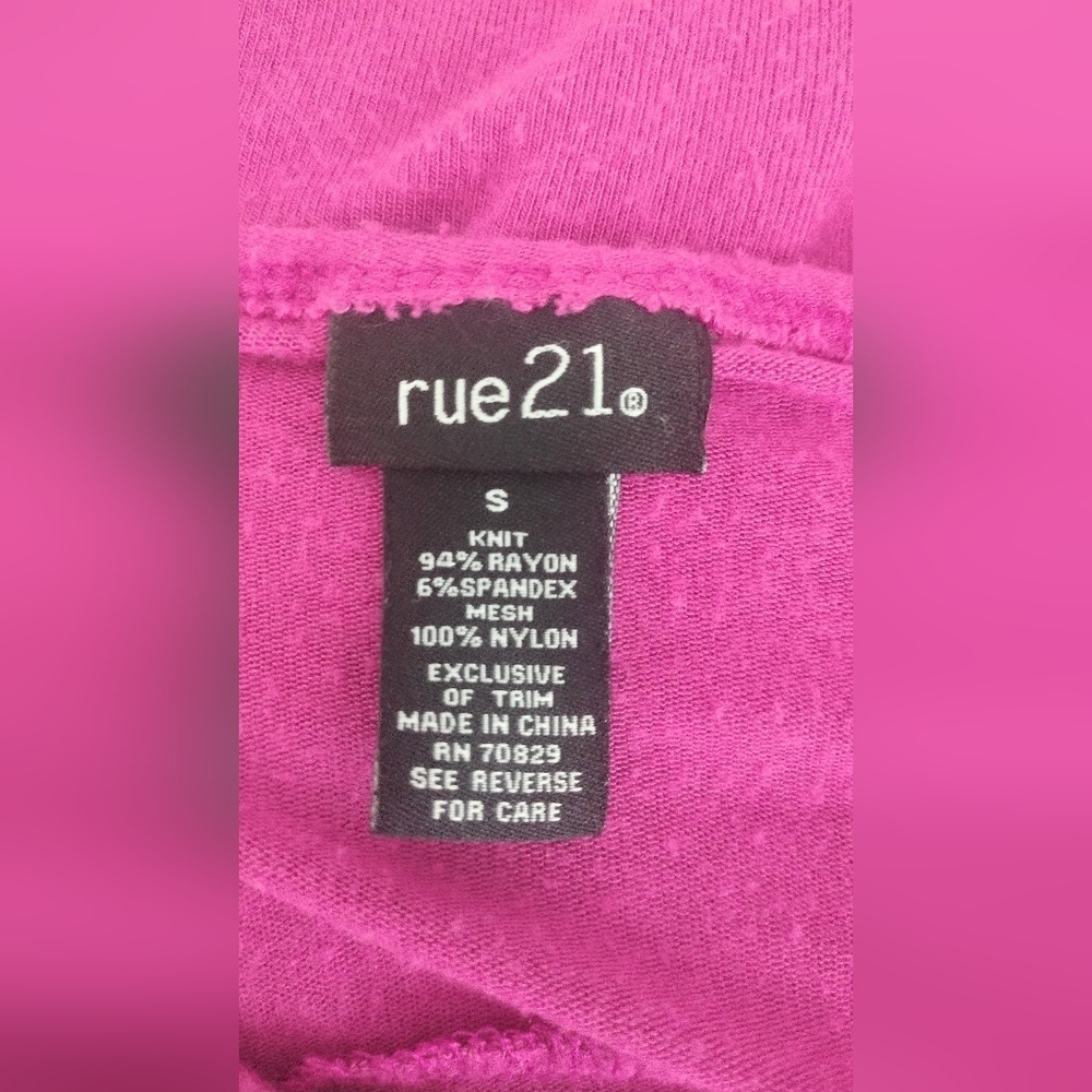 Rue 21 Pink Sequin Short Sleeve Top Size Small - Picture 5 of 5